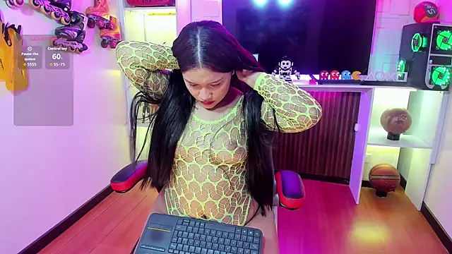 i am karoll online show from 02-06-26, 07:06