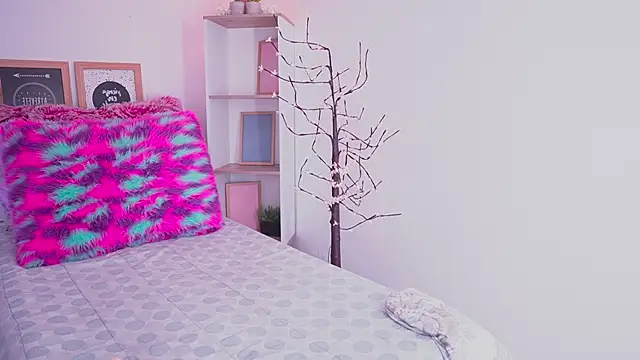 tommy blue online show from 09-12-25, 01:06