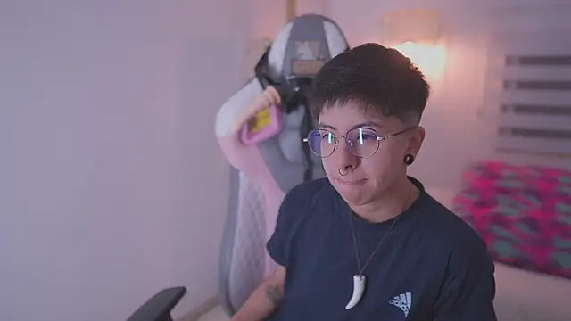 tommy blue online show from 09-16-25, 01:17