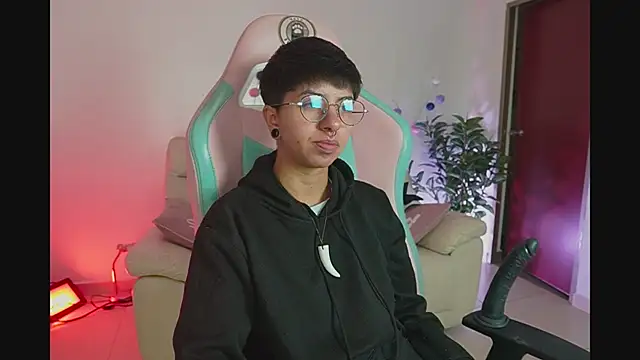 tommy blue online show from 10-02-25, 01:07