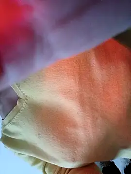 Snapshot of BellyDancer1 chatting on 10-20-25, 07:42 BellyDancer1 online show from 10-20-25, 07:42