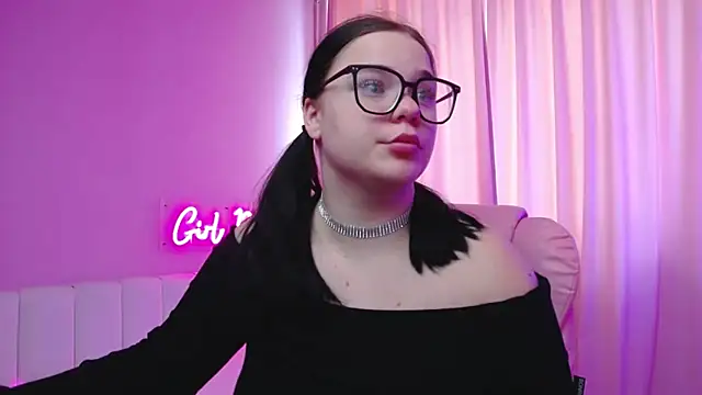 Snapshot of Eliss_Shyyo chatting on 03-04-25, 07:41 Eliss Shyyo online show from 03-04-25, 07:41