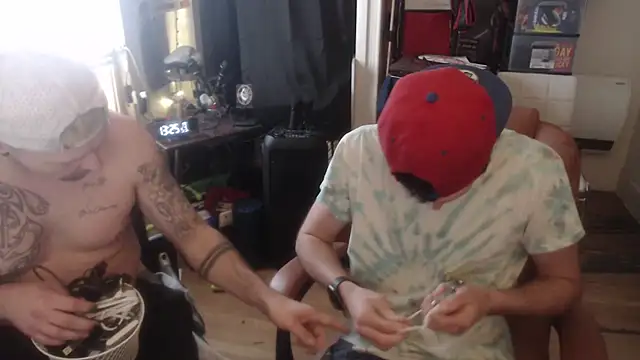 Snapshot of weknowourworth6999 chatting on 11-24-25, 03:45 weknowourworth6999 online show from 11-24-25, 03:45