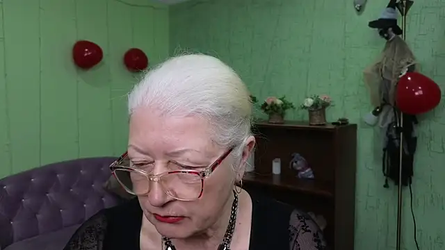 Maya Mayflower online show from 03-06-25, 06:08