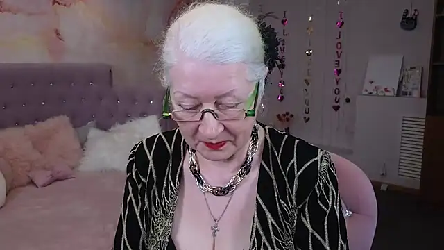 Maya Mayflower online show from 03-18-25, 12:14