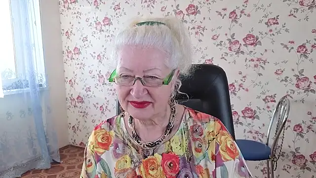 Maya Mayflower online show from 09-21-25, 04:03