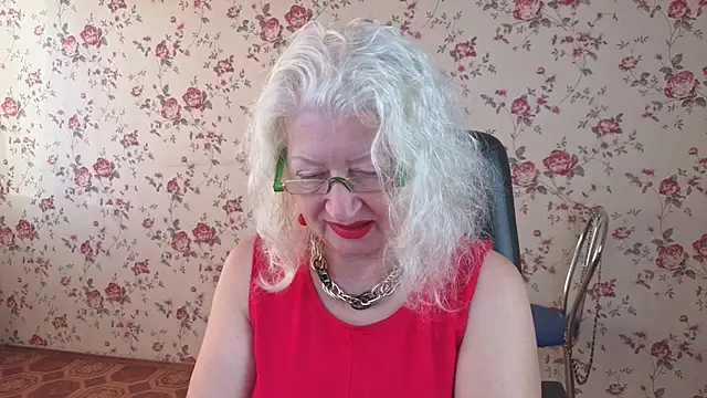 Maya Mayflower online show from 09-30-25, 03:55