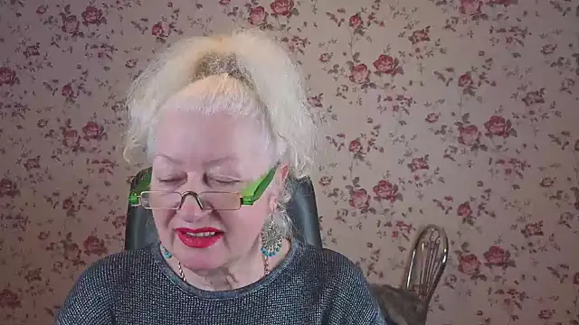 Maya Mayflower online show from 02-19-26, 03:02