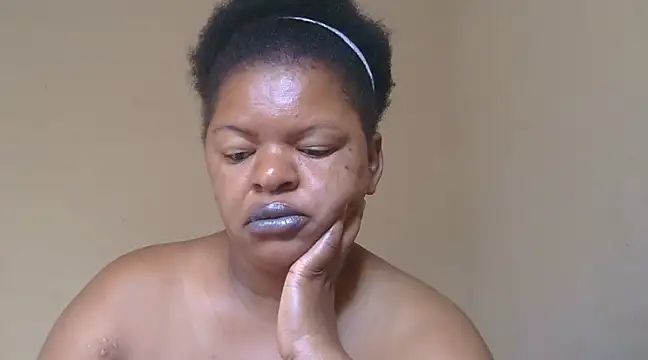 Snapshot of ebony_rose11 chatting on 03-05-25, 06:33 ebony rose11 online show from 03-05-25, 06:33