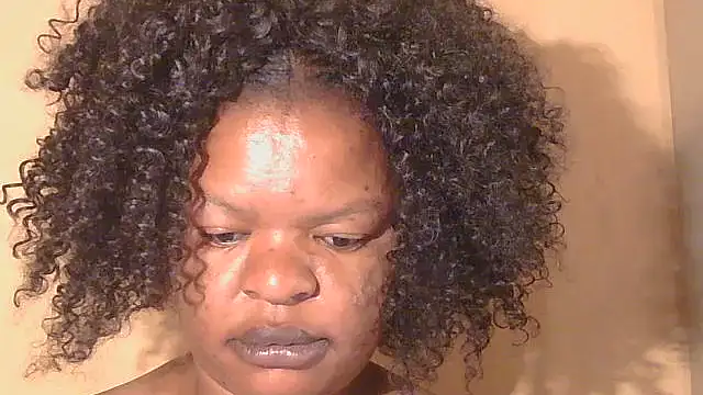 Snapshot of ebony_rose11 chatting on 09-12-25, 01:06 ebony rose11 online show from 09-12-25, 01:06