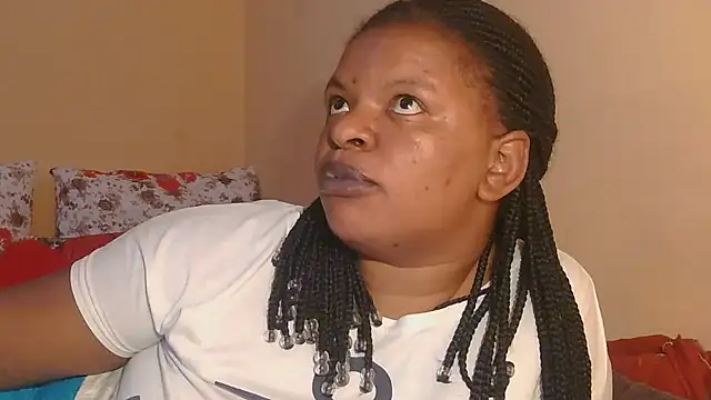 Snapshot of ebony_rose11 chatting on 10-11-25, 03:32 ebony rose11 online show from 10-11-25, 03:32