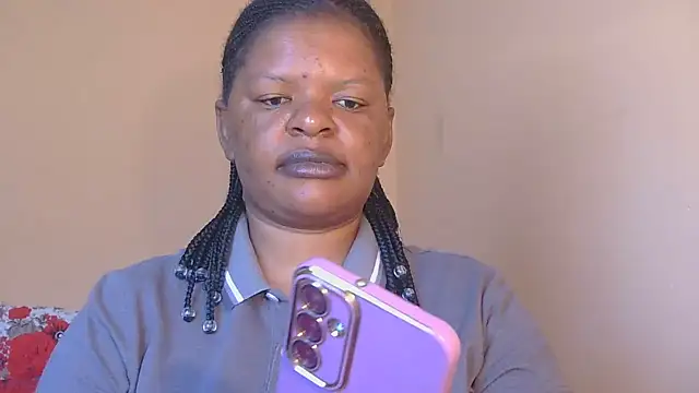 Snapshot of ebony_rose11 chatting on 10-14-25, 11:00 ebony rose11 online show from 10-14-25, 11:00