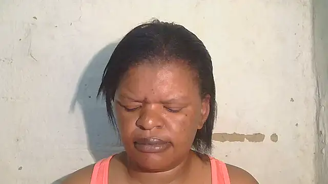 Snapshot of ebony_rose11 chatting on 10-31-25, 07:59 ebony rose11 online show from 10-31-25, 07:59