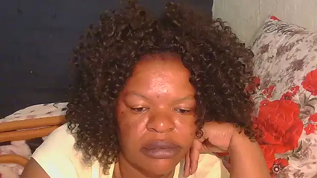 Snapshot of ebony_rose11 chatting on 11-18-25, 04:17 ebony rose11 online show from 11-18-25, 04:17