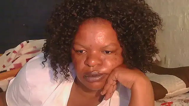 Snapshot of ebony_rose11 chatting on 11-24-25, 04:01 ebony rose11 online show from 11-24-25, 04:01