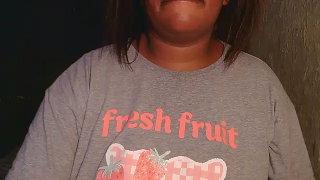 Snapshot of ebony_rose11 chatting on 12-16-25, 04:34 ebony rose11 online show from 12-16-25, 04:34