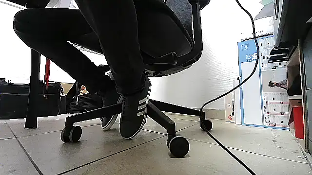 GM51-1988 online show from 01-12-26, 04:23