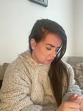 Snapshot of Sophie_23XX chatting on 02-08-26, 10:29 Sophie 23XX online show from 02-08-26, 10:29