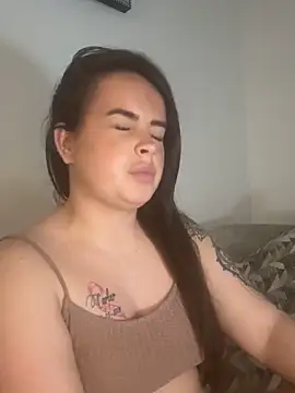 Snapshot of Sophie_23XX chatting on 02-22-26, 06:39 Sophie 23XX online show from 02-22-26, 06:39