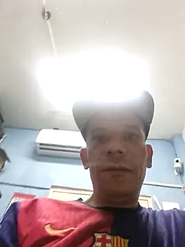 karlossan24 online show from 10-21-25, 07:09