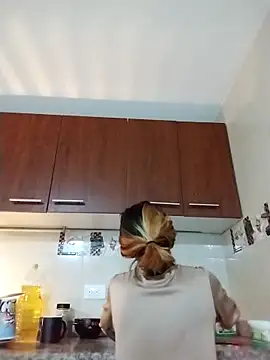 Snapshot of KratosAfroditacs chatting on 10-11-25, 02:00 KratosAfroditacs online show from 10-11-25, 02:00