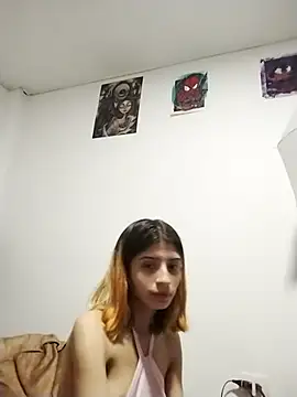 Snapshot of KratosAfroditacs chatting on 10-15-25, 01:39 KratosAfroditacs online show from 10-15-25, 01:39