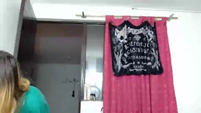 Snapshot of KratosAfroditacs chatting on 10-24-25, 05:53 KratosAfroditacs online show from 10-24-25, 05:53