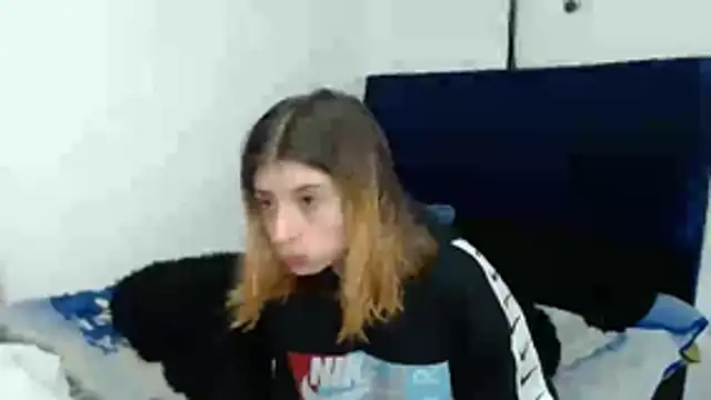 Snapshot of KratosAfroditacs chatting on 11-09-25, 07:23 KratosAfroditacs online show from 11-09-25, 07:23