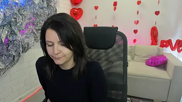 Snapshot of NicoleHitman chatting on 03-13-25, 05:33 NicoleHitman online show from 03-13-25, 05:33