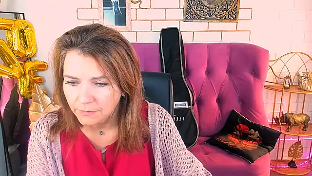 Snapshot of NicoleHitman chatting on 09-16-25, 05:19 NicoleHitman online show from 09-16-25, 05:19