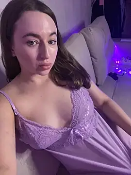 Snapshot of AlisaQSky chatting on 10-24-25, 08:27 AlisaQSky online show from 10-24-25, 08:27