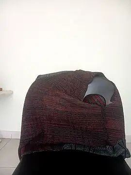 Snapshot of Latte1204 chatting on 10-02-25, 09:27 Latte1204 online show from 10-02-25, 09:27