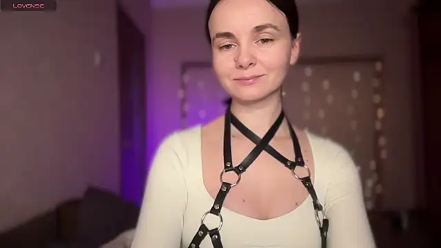 Snapshot of lanaloulou chatting on 10-10-25, 11:26 lanaloulou online show from 10-10-25, 11:26