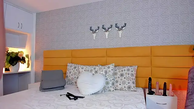 LeilaHiuston online show from 03-23-26, 07:40