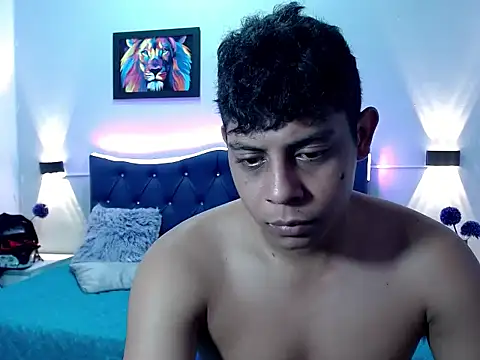 Snapshot of Alejandroo_22 chatting on 09-16-25, 02:18 Alejandroo 22 online show from 09-16-25, 02:18