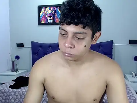 Snapshot of Alejandroo_22 chatting on 10-03-25, 01:30 Alejandroo 22 online show from 10-03-25, 01:30