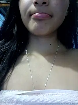 Snapshot of Valen_Person chatting on 10-27-25, 10:25 Valen Person online show from 10-27-25, 10:25