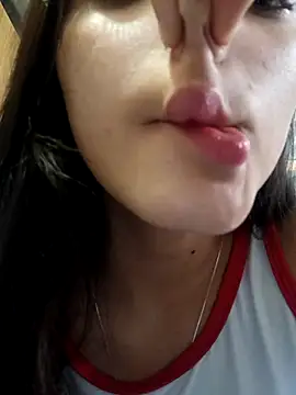 Snapshot of Valen_Person chatting on 11-04-25, 04:17 Valen Person online show from 11-04-25, 04:17