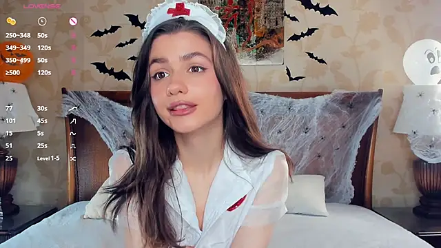 Snapshot of CathrynCovil chatting on 10-28-25, 08:40 CathrynCovil online show from 10-28-25, 08:40