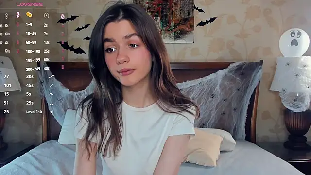 Snapshot of CathrynCovil chatting on 11-01-25, 07:43 CathrynCovil online show from 11-01-25, 07:43