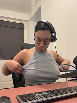 Melia Rayne online show from 02-25-26, 10:47