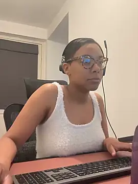 Melia Rayne online show from 03-19-26, 10:52