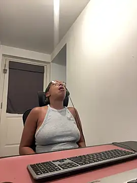 Melia Rayne online show from 07-22-26, 11:13