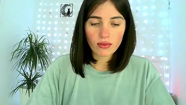 Snapshot of neferutt chatting on 11-25-25, 04:07 neferutt online show from 11-25-25, 04:07