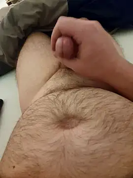 Snapshot of Littleshyguy chatting on 11-06-25, 03:24 Littleshyguy online show from 11-06-25, 03:24