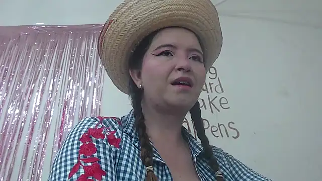 Snapshot of abbydirtys chatting on 10-10-25, 12:20 abbydirtys online show from 10-10-25, 12:20