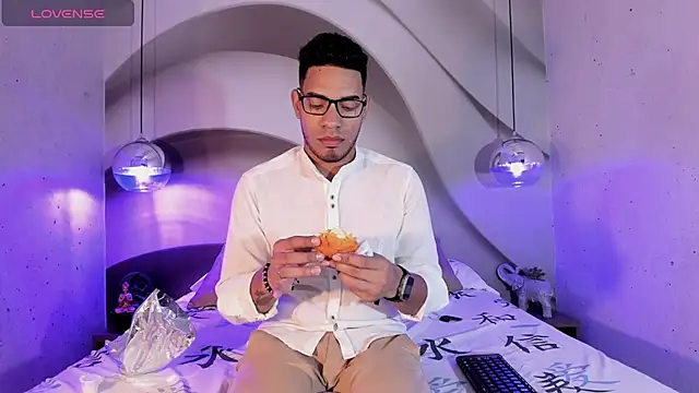 Snapshot of ETHAN_DRAVEN chatting on 09-23-25, 12:08 ETHAN DRAVEN online show from 09-23-25, 12:08