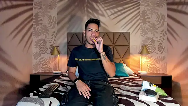 Snapshot of ETHAN_DRAVEN chatting on 09-25-25, 07:17 ETHAN DRAVEN online show from 09-25-25, 07:17