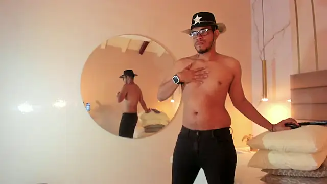 Snapshot of ETHAN_DRAVEN chatting on 10-09-25, 07:34 ETHAN DRAVEN online show from 10-09-25, 07:34