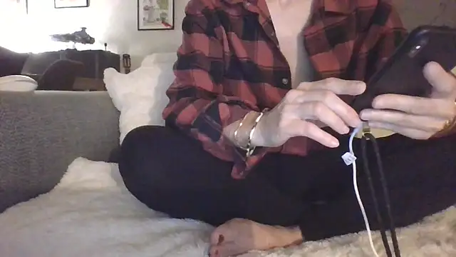 Valentinette online show from 02-05-26, 08:35